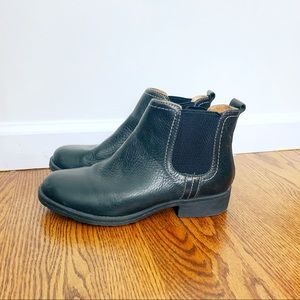comfortiva salara chelsea boots